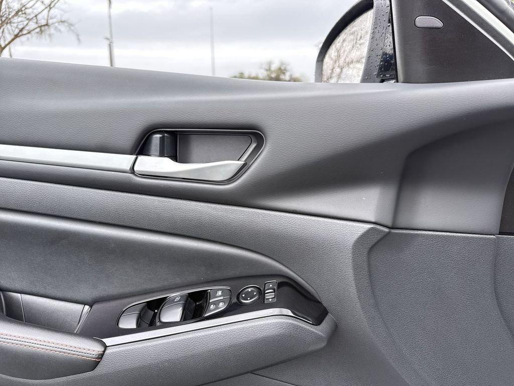 Nissan Altima 2.5 Sr - Thumbnail 13