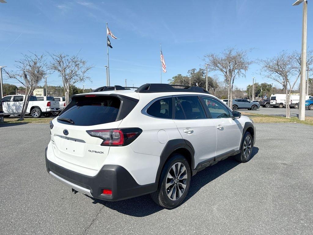 Subaru Outback Limited - Thumbnail 3