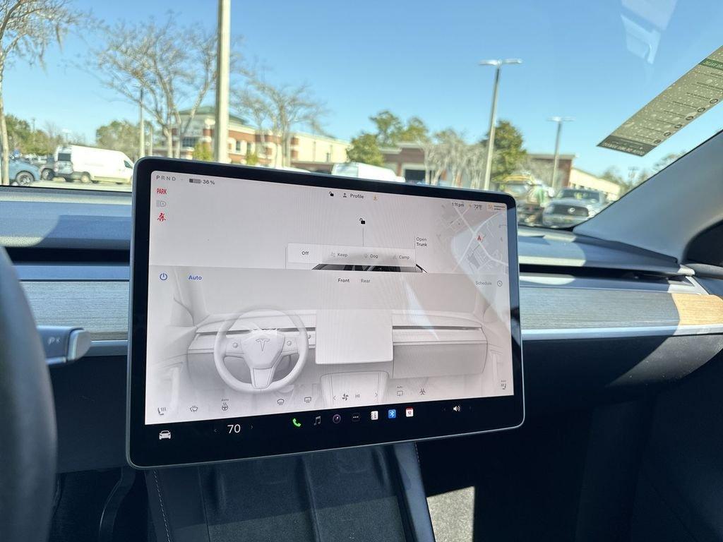 Tesla Model Y Long Range - Thumbnail 18