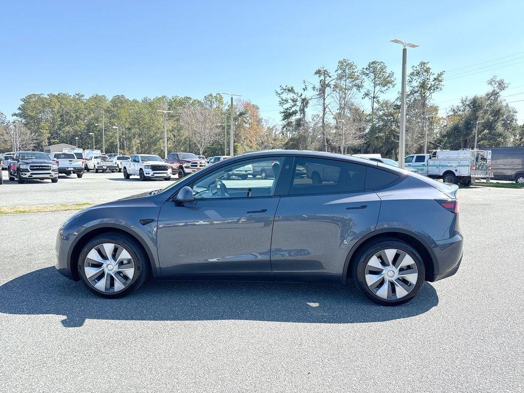 Tesla Model Y Long Range - Thumbnail 7