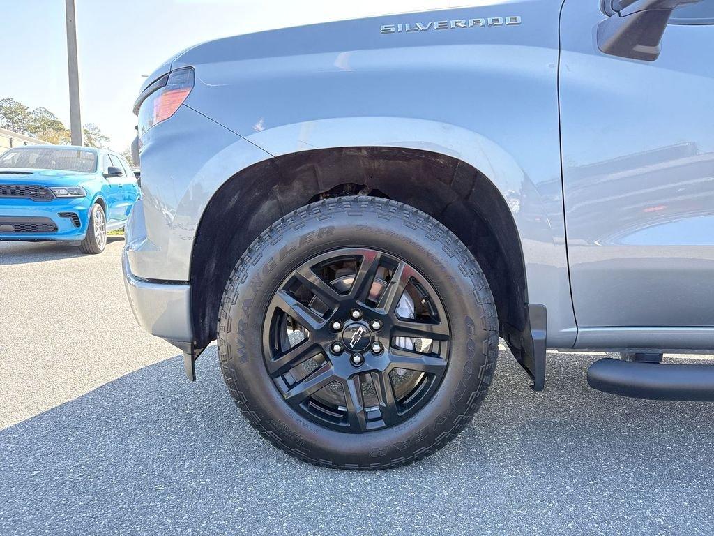 Chevrolet Silverado 1500 Custom - Thumbnail 11