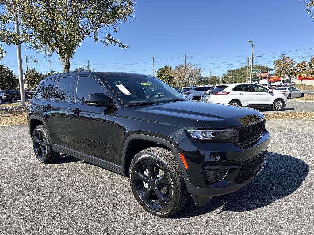 Jeep Grand Cherokee Altitude X 4X4 - Thumbnail 2