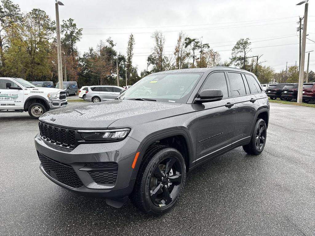 Jeep Grand Cherokee Altitude 4X4 - Thumbnail 8