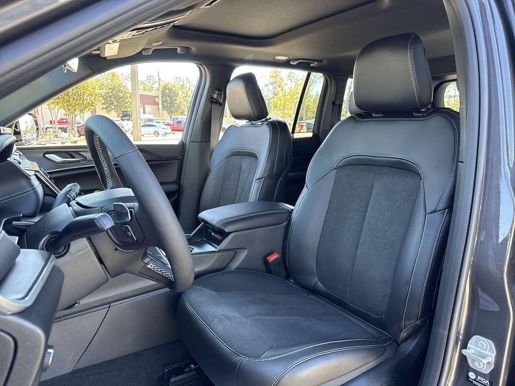 Jeep Grand Cherokee Altitude X 4X4 - Thumbnail 12