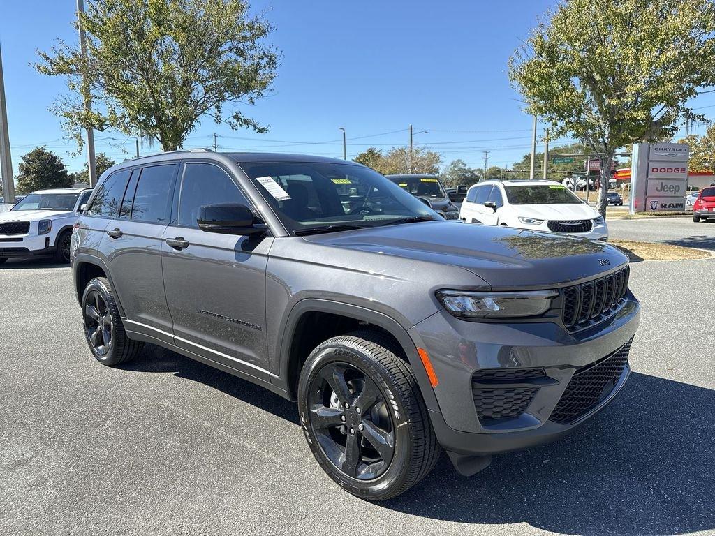 Jeep Grand Cherokee Altitude X 4X4 - Thumbnail 2