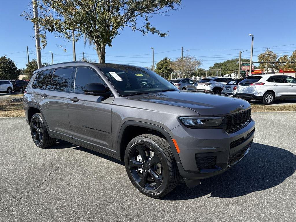 Jeep Grand Cherokee L Altitude X 4X4 - Thumbnail 2