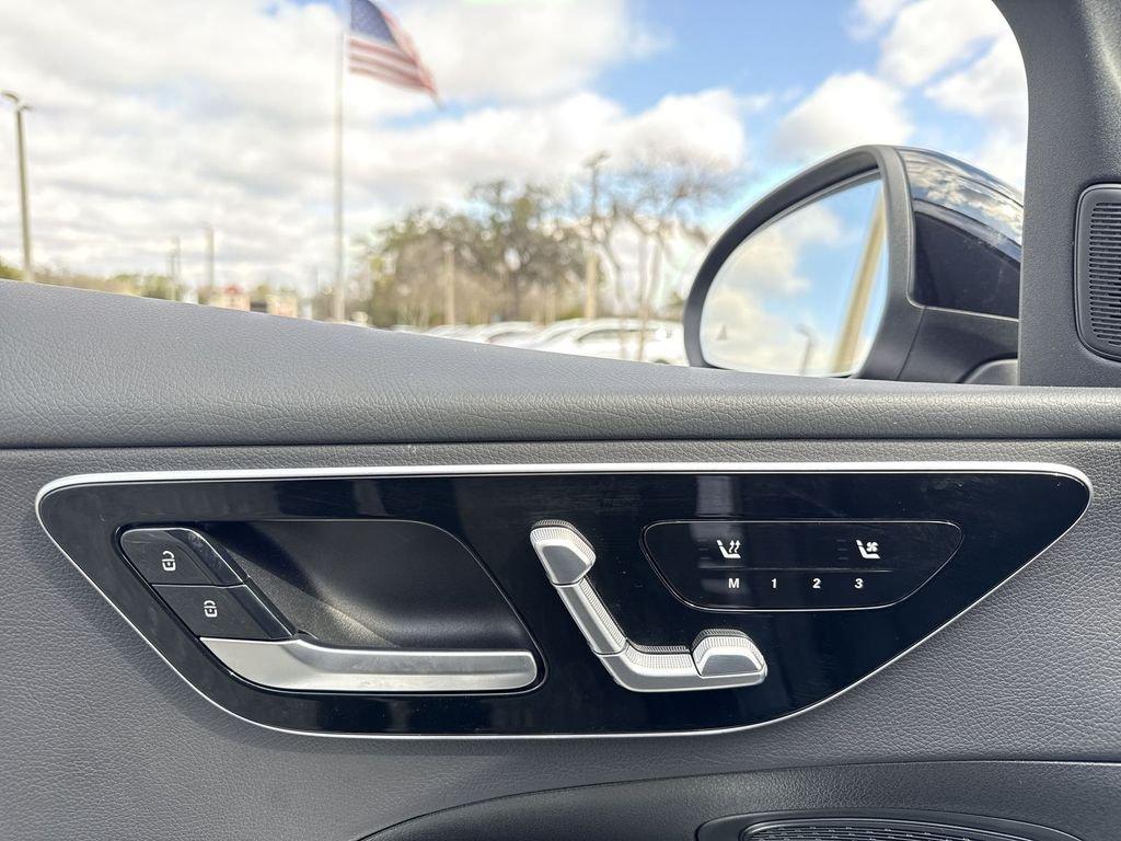 Mercedes-Benz C 300 - Thumbnail 13