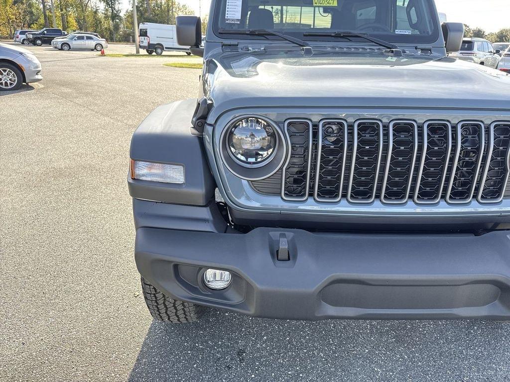 Jeep Wrangler 2-Door Sport S - Thumbnail 8