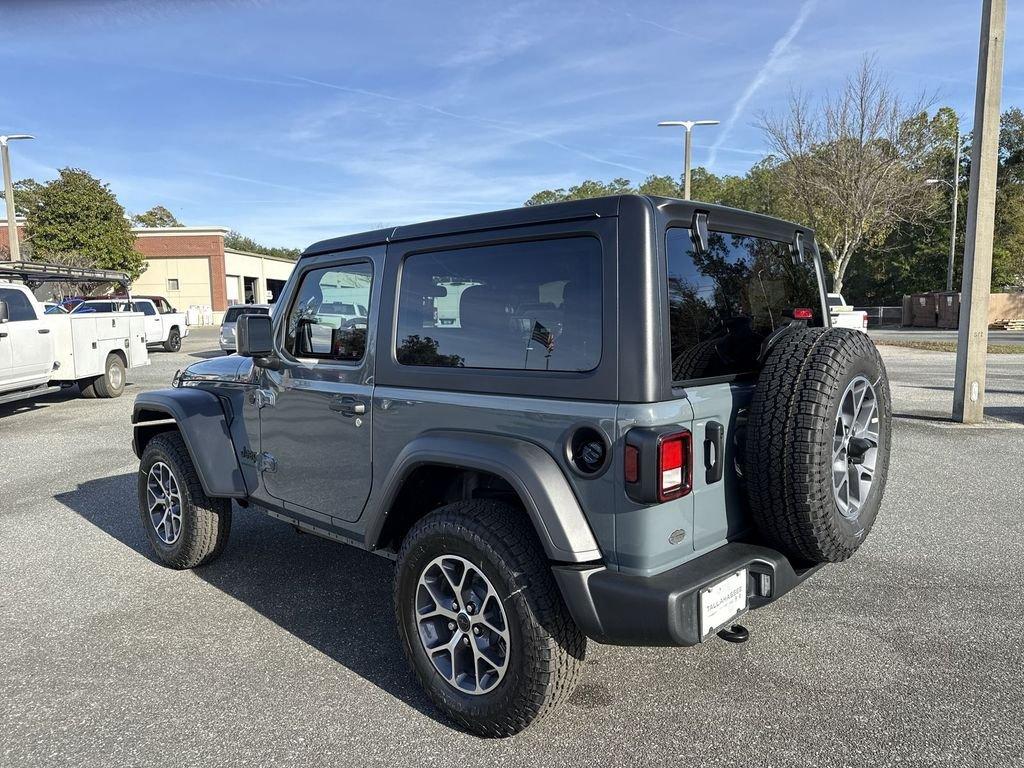 Jeep Wrangler 2-Door Sport S - Thumbnail 4