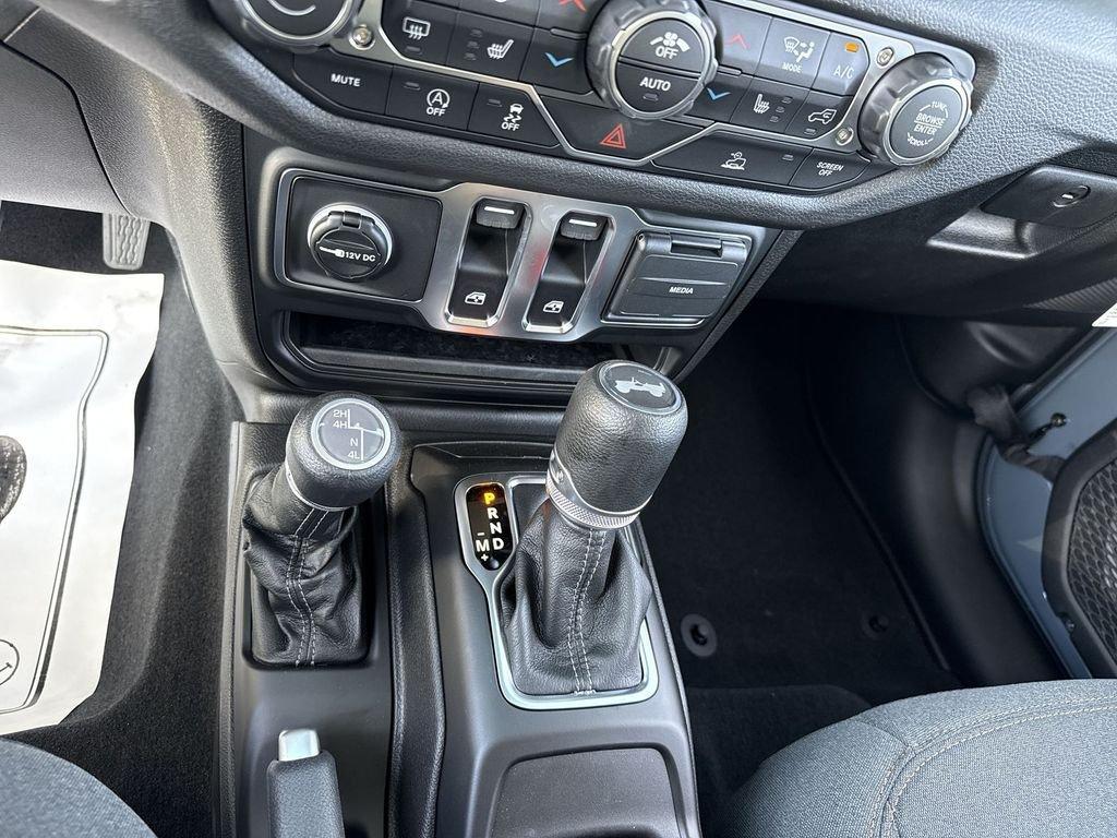 Jeep Wrangler 2-Door Sport S - Thumbnail 19