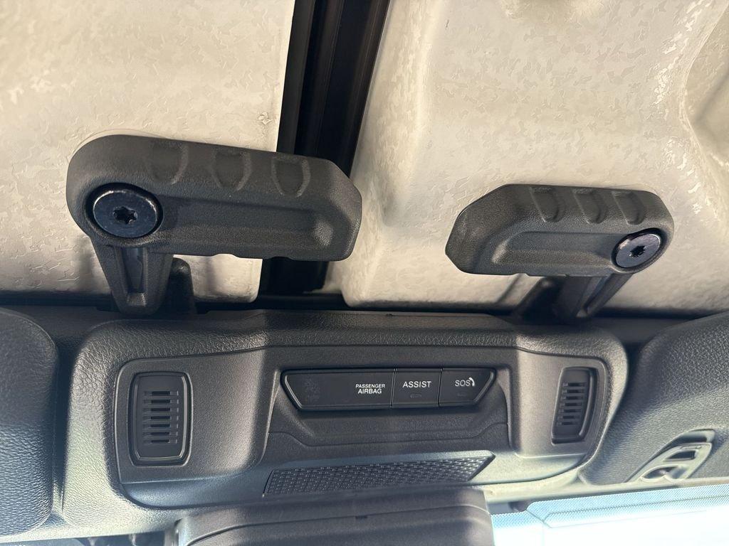 Jeep Wrangler 2-Door Sport S - Thumbnail 16