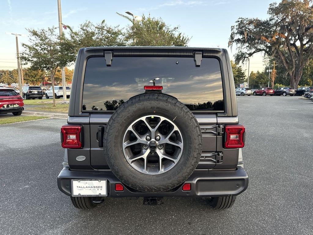 Jeep Wrangler 4-Door Sport S - Thumbnail 5