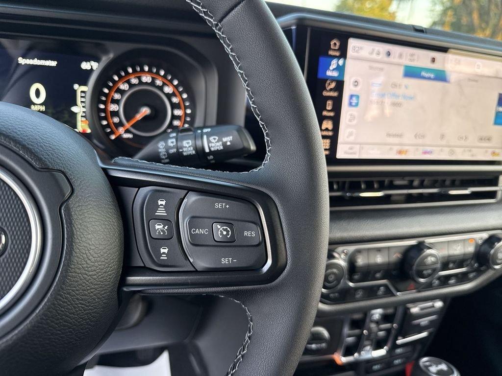 Jeep Wrangler 4-Door Sport S - Thumbnail 17