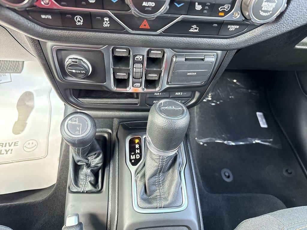 Jeep Gladiator Sport S 4X4 - Thumbnail 20