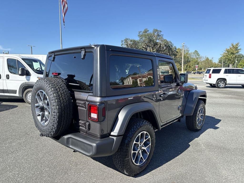 Jeep Wrangler 2-Door Sport S - Thumbnail 4