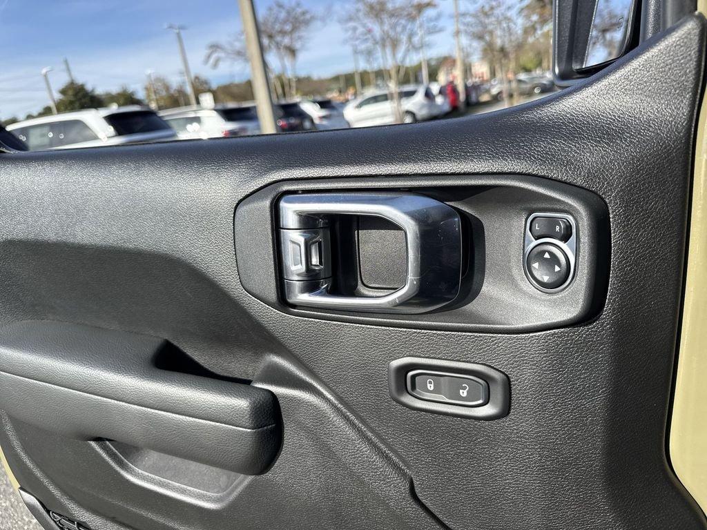 Jeep Gladiator Sport S 4X4 - Thumbnail 14