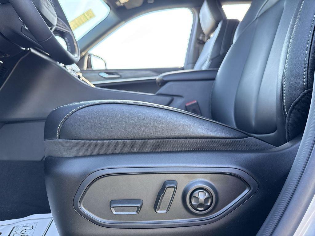 Jeep Grand Cherokee L Limited 4X4 - Thumbnail 13