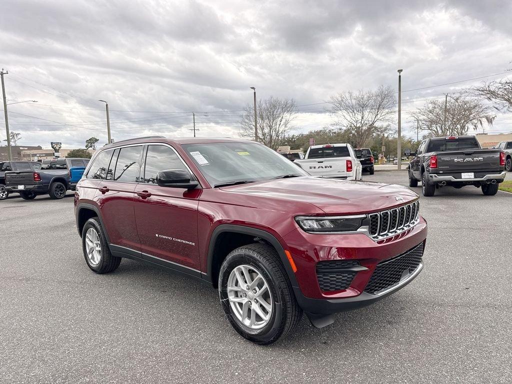 Jeep Grand Cherokee Laredo X 4X4 - Thumbnail 2