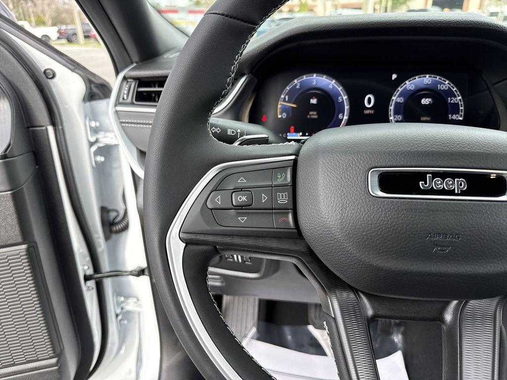 Jeep Grand Cherokee Laredo X 4X4 - Thumbnail 15