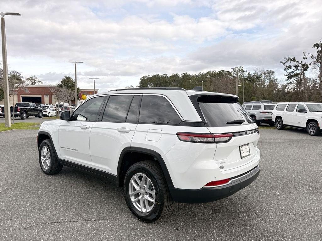 Jeep Grand Cherokee Laredo X 4X4 - Thumbnail 6