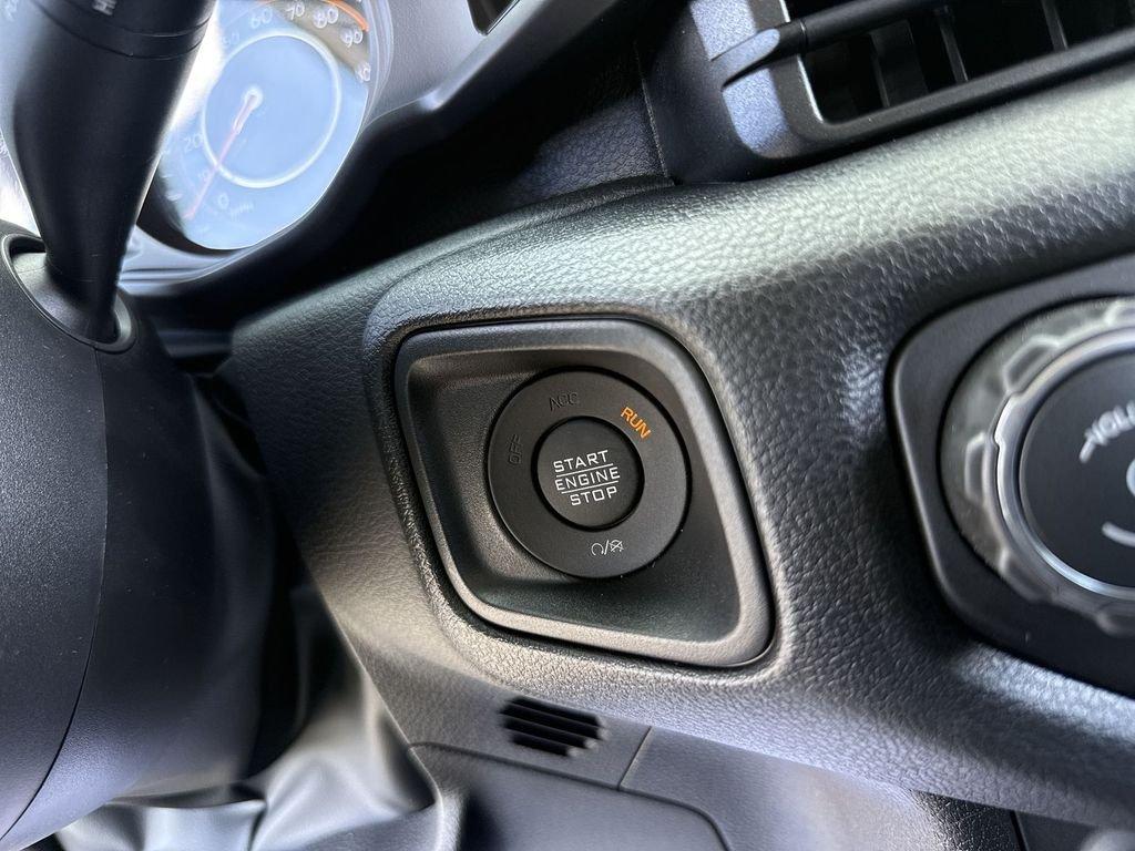 Jeep Gladiator Sport 4X4 - Thumbnail 19