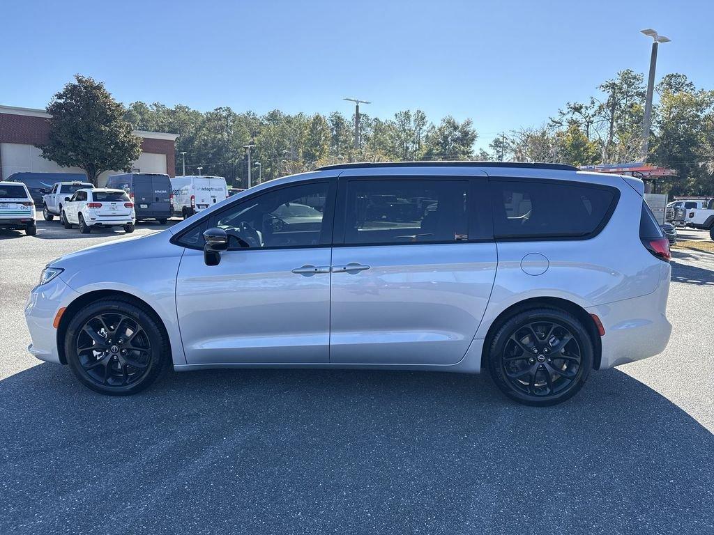 Chrysler Pacifica Limited - Thumbnail 7