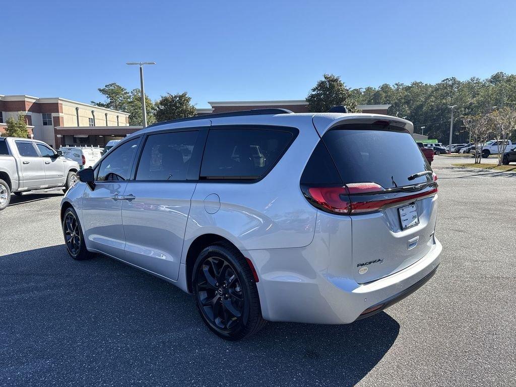 Chrysler Pacifica Limited - Thumbnail 6