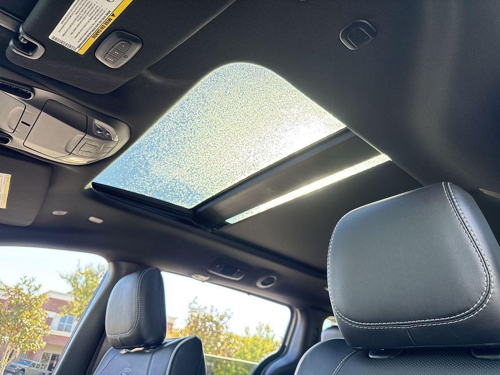 Chrysler Pacifica Limited - Thumbnail 18