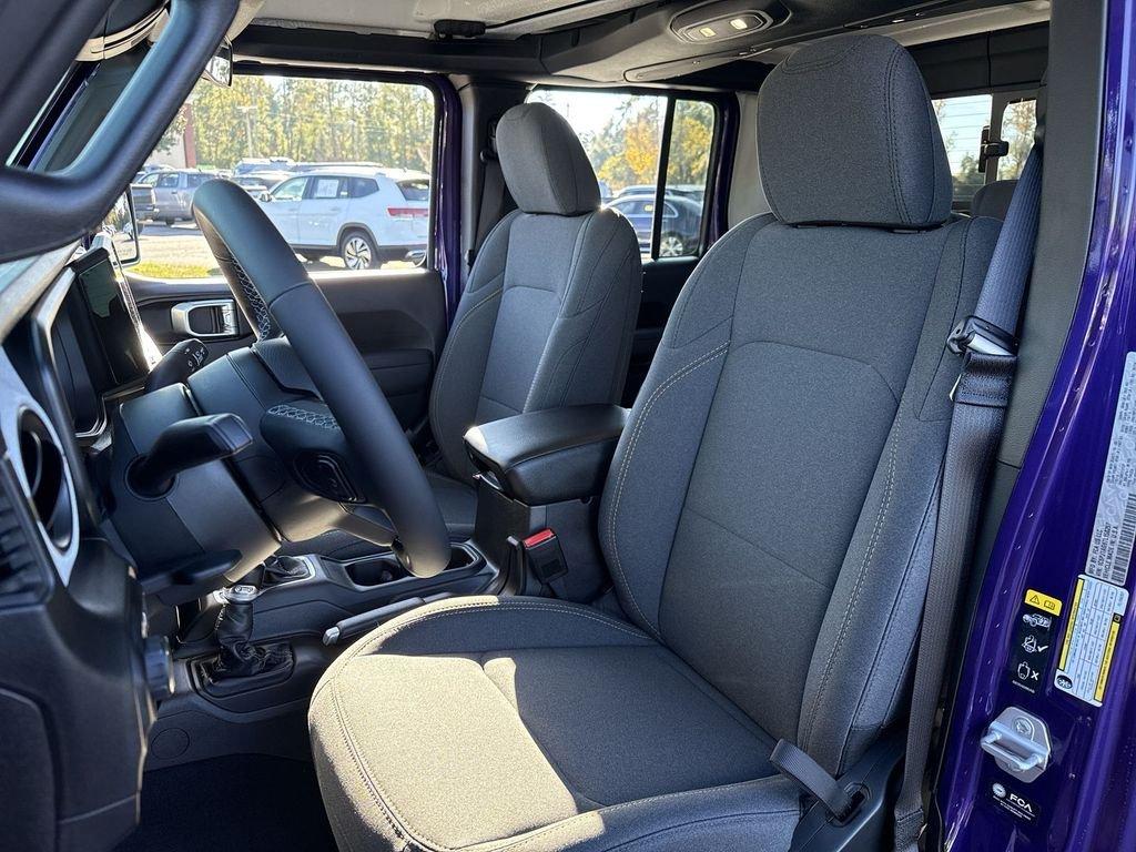 Jeep Gladiator Sport S 4X4 - Thumbnail 11