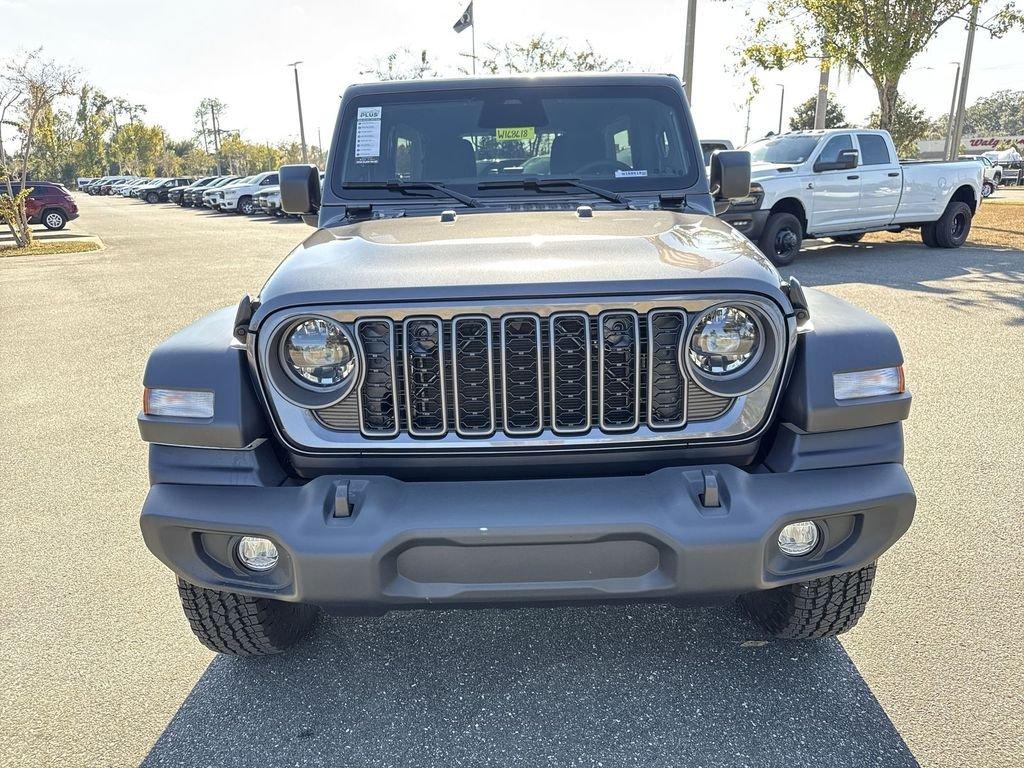 Jeep Wrangler 4-Door Sport S - Thumbnail 9