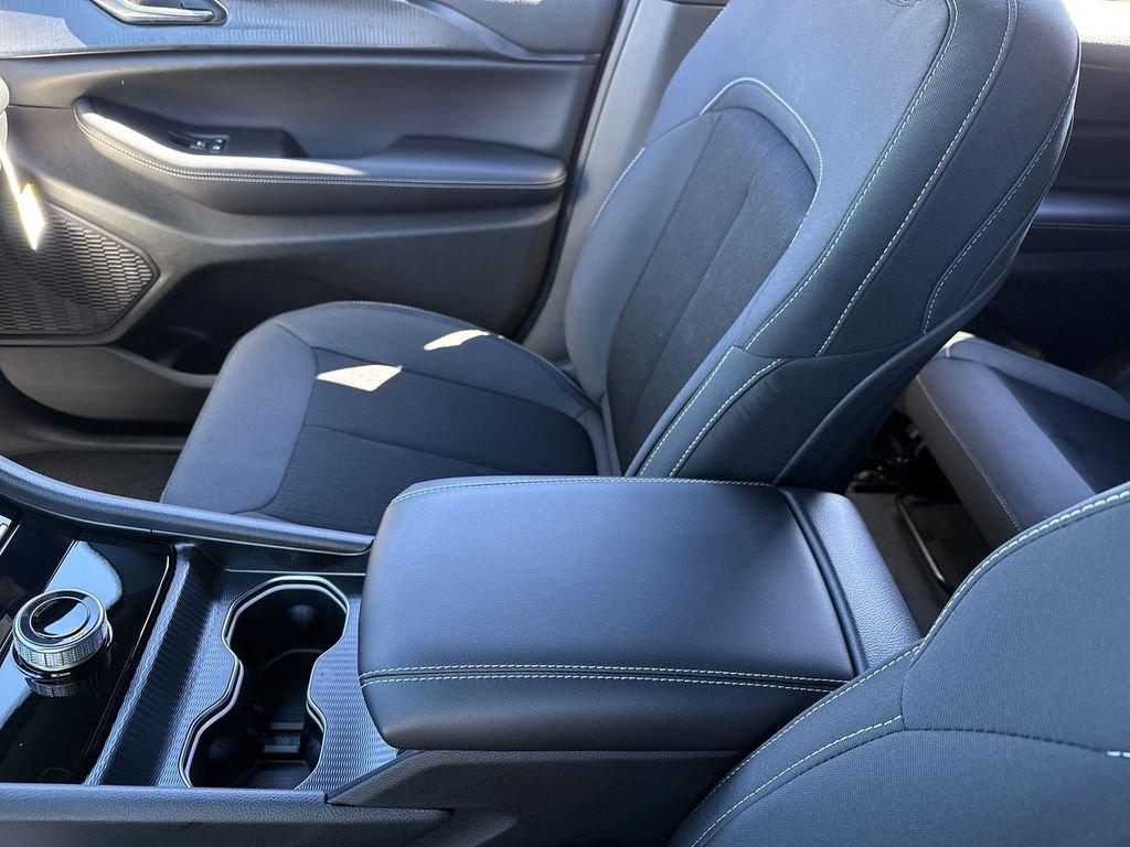 Jeep Grand Cherokee L Laredo X 4X4 - Thumbnail 20