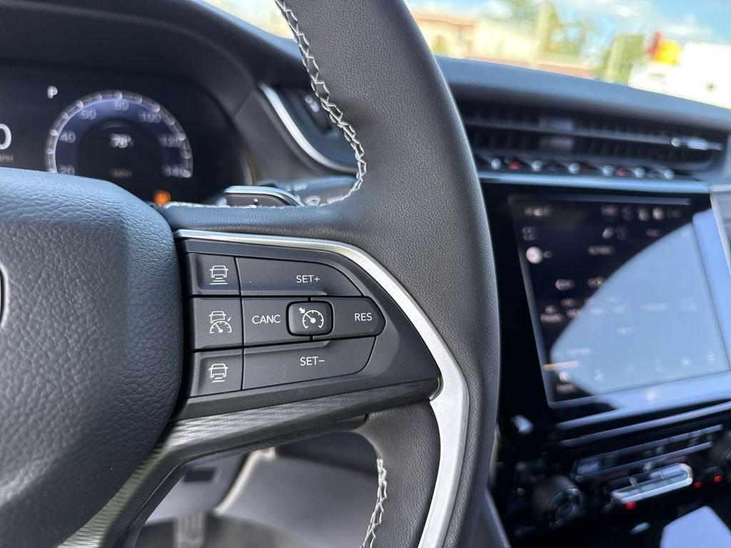 Jeep Grand Cherokee L Laredo X 4X4 - Thumbnail 13