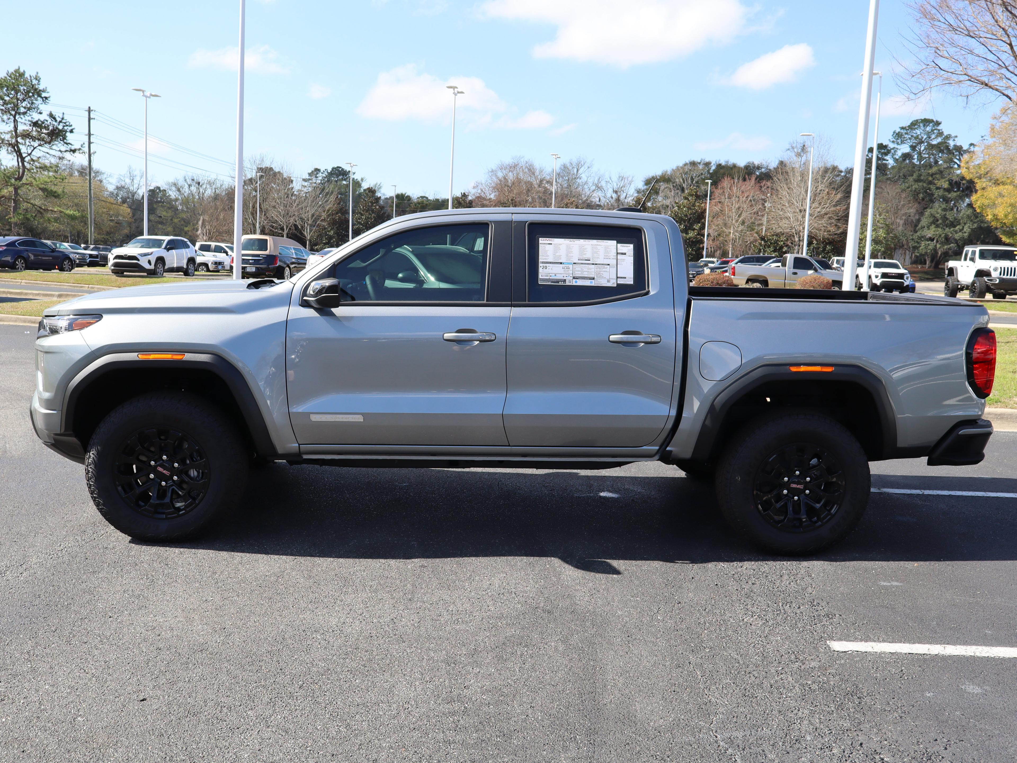 GMC Canyon Elevation Rear Wheel Drive Crew Cab - Thumbnail 6