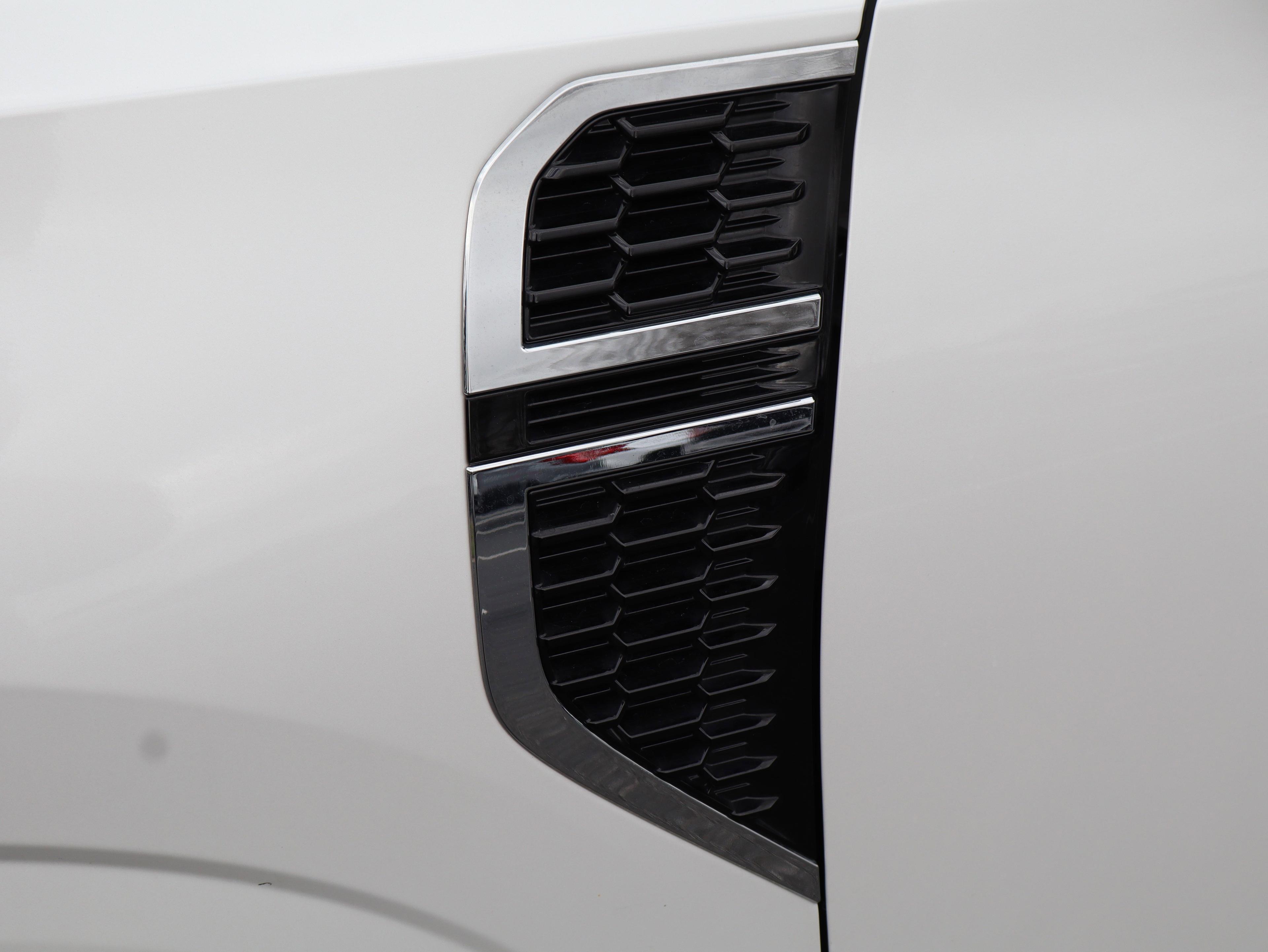 Nissan Armada Sl 4Wd 4-Wheel Drive Sport Utility - Thumbnail 13