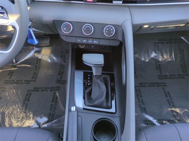 Hyundai Elantra Se Fwd 4D Sedan - Thumbnail 19