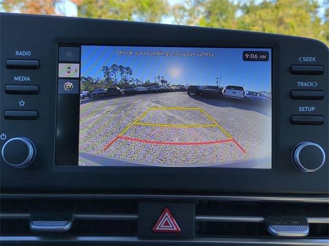 Hyundai Elantra Se Fwd 4D Sedan - Thumbnail 19