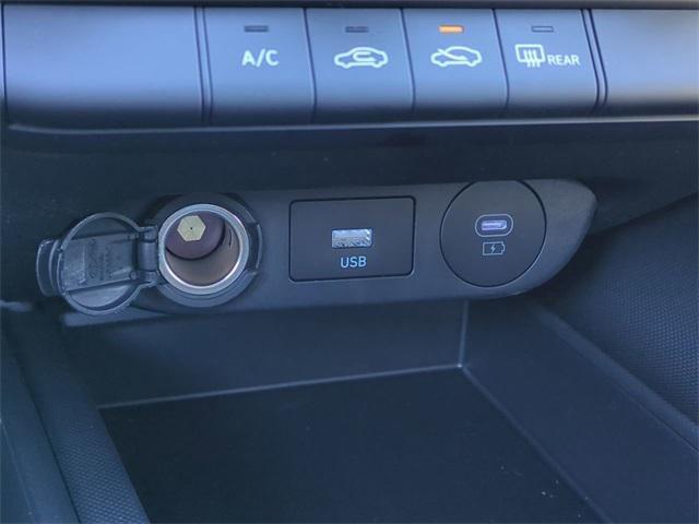 Hyundai Elantra Se Fwd 4D Sedan - Thumbnail 20