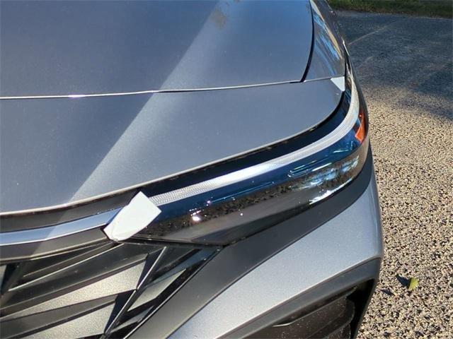 Hyundai Elantra Sel Sport Fwd 4D Sedan - Thumbnail 11