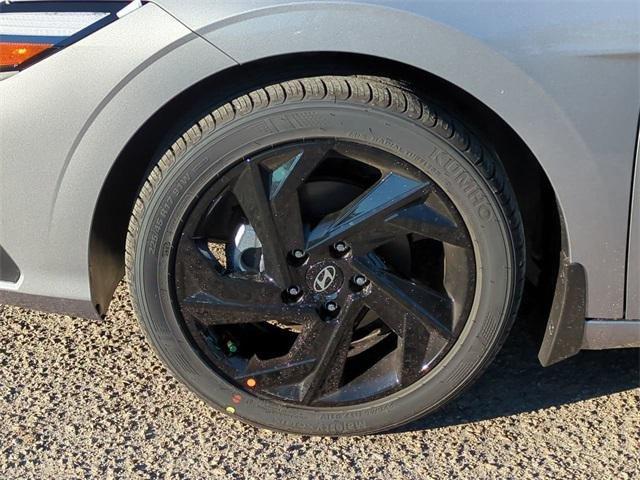 Hyundai Elantra Sel Sport Fwd 4D Sedan - Thumbnail 12