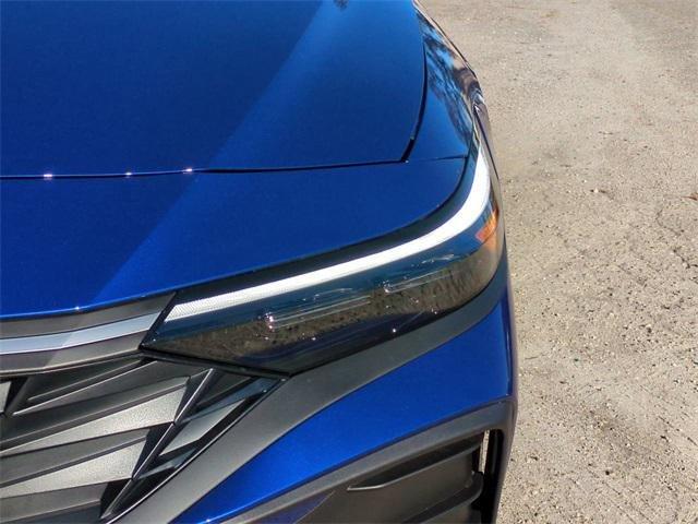 Hyundai Elantra Sel Sport Fwd 4D Sedan - Thumbnail 10