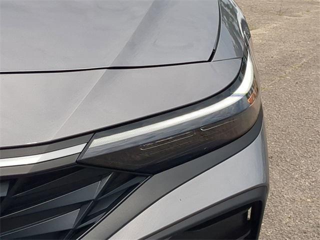 Hyundai Elantra Sel Sport Fwd 4D Sedan - Thumbnail 11