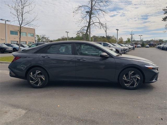 Hyundai Elantra Sel Sport Fwd 4D Sedan - Thumbnail 5