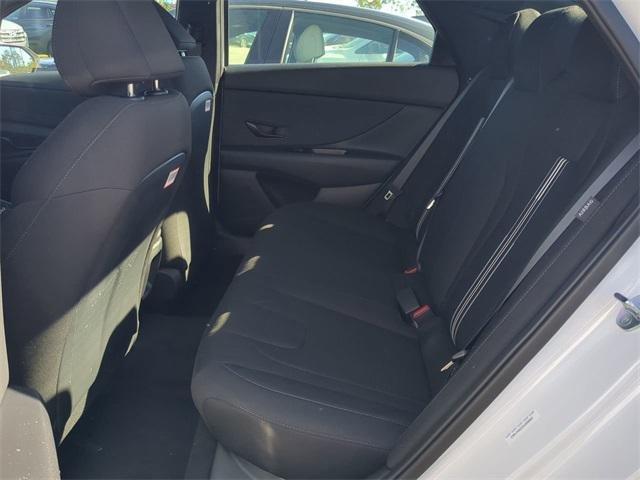 Hyundai Elantra Sel Sport Fwd 4D Sedan - Thumbnail 14