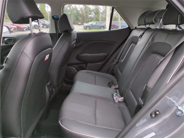 Hyundai Venue Sel W/Two-Tone Roof Fwd 4D Sport Utility - Thumbnail 14