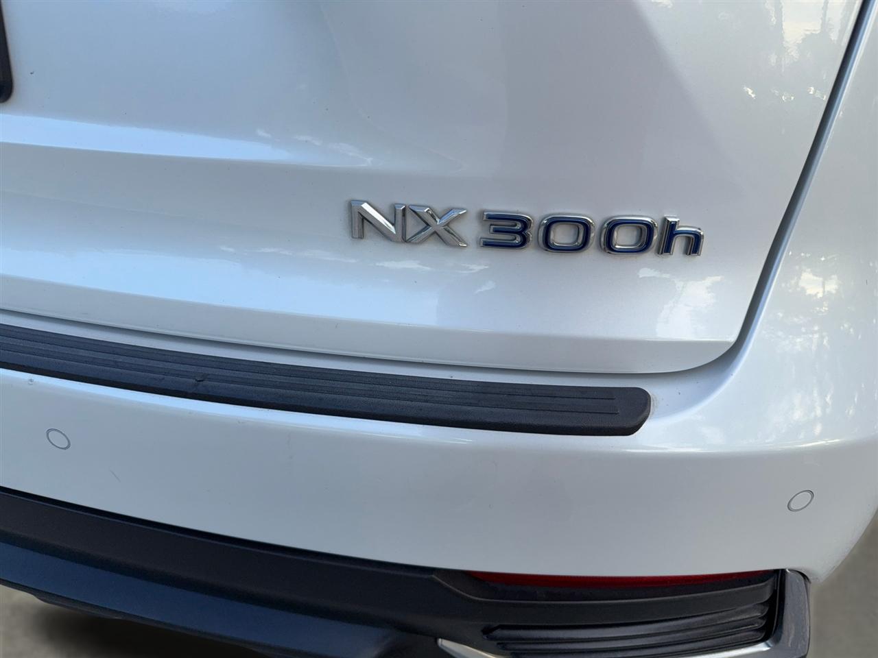 Lexus Nx 300Hluxury - Thumbnail 7