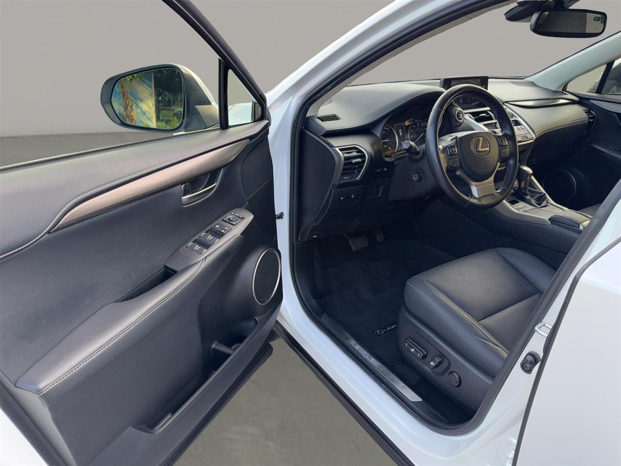 Lexus Nx 300Hluxury - Thumbnail 16