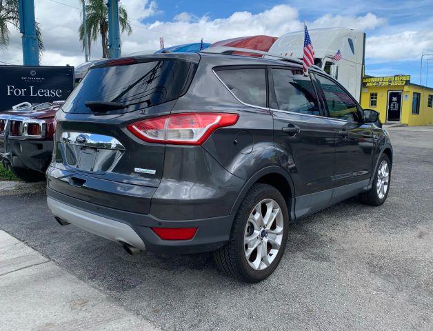 Ford ESCAPE - Thumbnail 4