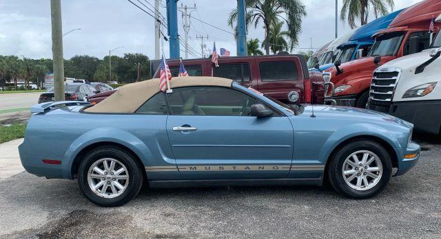 Ford MUSTANG - Thumbnail 2