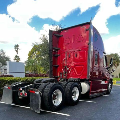 FREIGHTLINER CASCADIA - Thumbnail 4