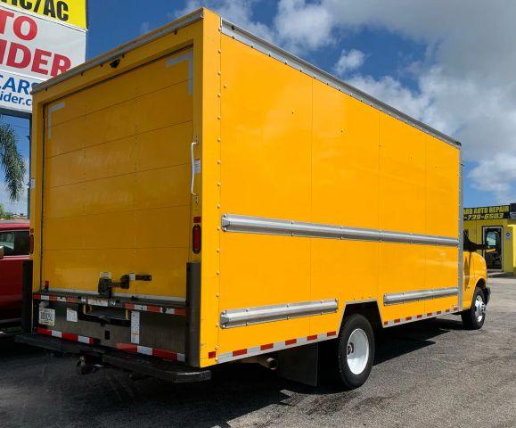 GMC SAVANA COMMERCIAL CUTAWAY - Thumbnail 3